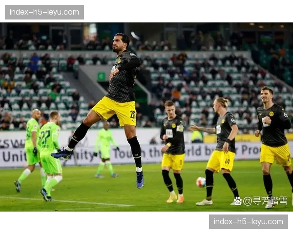 多特蒙德主场伊杜纳信号公园球场升级指挥系统，助力教练组实时传达防守指令。