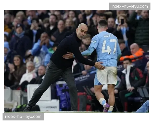 半场战报：福登世界波破门，曼城1-0暂时领先马德里竞技。